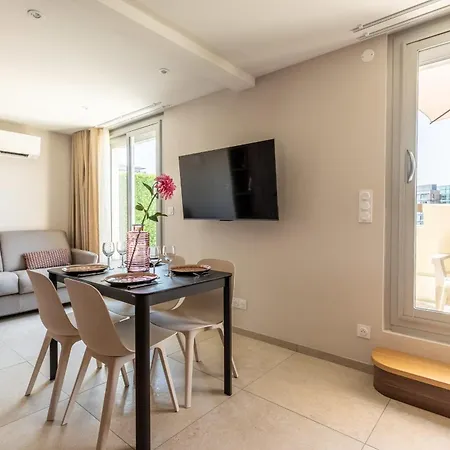 At Home In Clermont, Place De Jaude Room photo