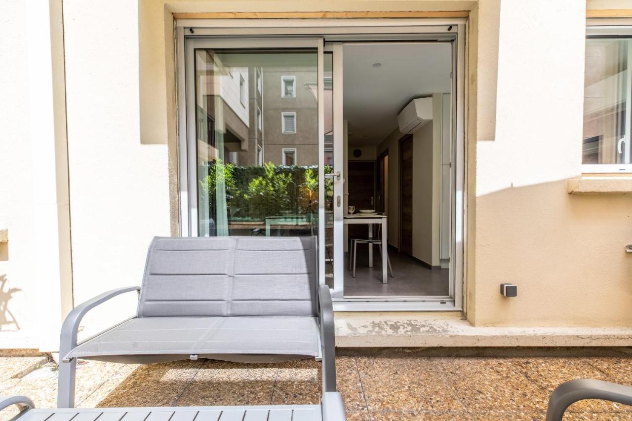 Appartement At In Clermont, Place De Jaude