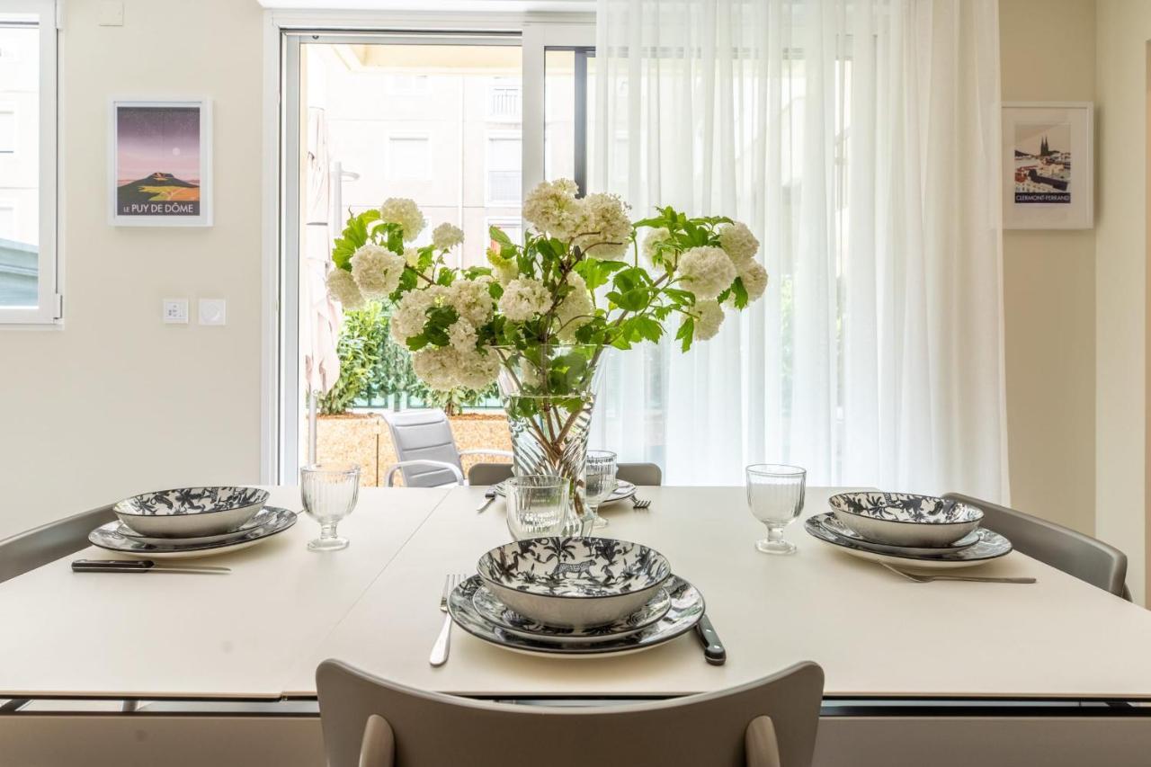 Appartement At In Clermont, Place De Jaude