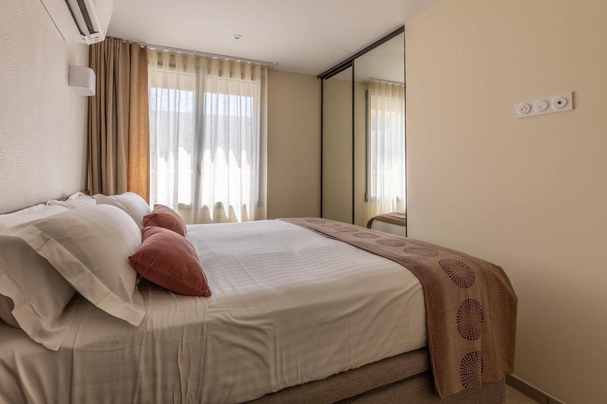 At In Clermont, Place De Jaude Appartement
